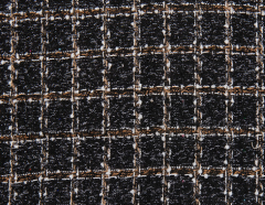 CHANEL NEGRO HILO DORADO