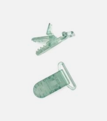 PINZA PLASTICO TRANSPARENTE VERDE