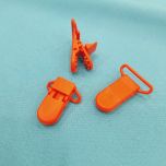 PINZA CHUPETERO PLASTICO ROJO