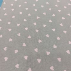 CORAZON BLANCO FONDO VERDE