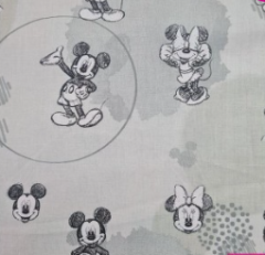 MICKEY Y MINNIE GRIS