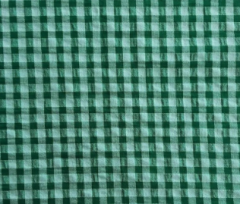 TROZO SEERSUCKER VERDE Y MENTA CUADRO GRANDE 25 a 30cm