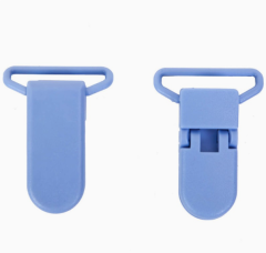 PINZA CHUPETERO PLASTICO LILA