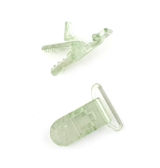 PINZA CHUPETERO PLASTICO TRANSPARENTE VERDE MANZANA